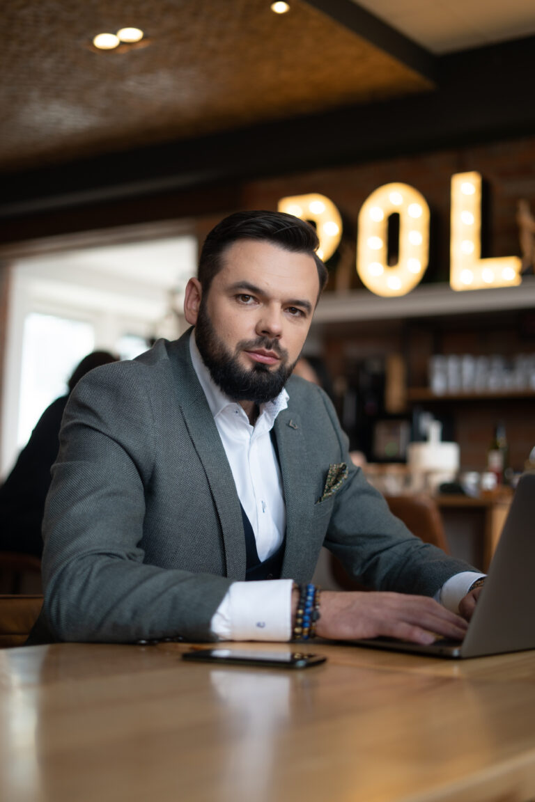 przedstawiciel handlowy zarobki